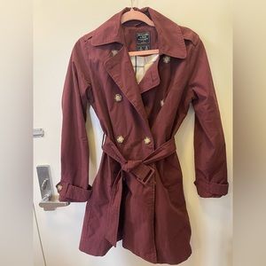 Abercrombie & Fitch trench coat burgundy